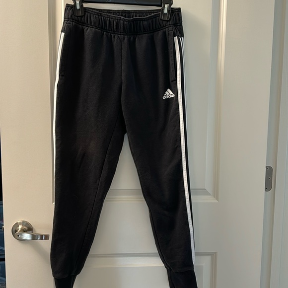 Adidas small sweats - Picture 1 of 4